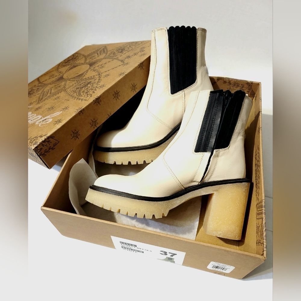 Free People James Chelsea Leather Zip Ankle Boots White Made in Spain, Size 37 - Picture 10 of 16